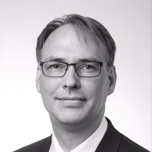Dr. Bernd Rattenbacher